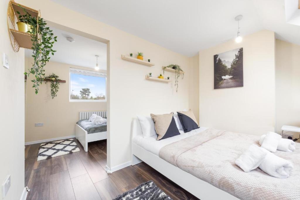 איילוורת' Twickenham Homes מראה חיצוני תמונה