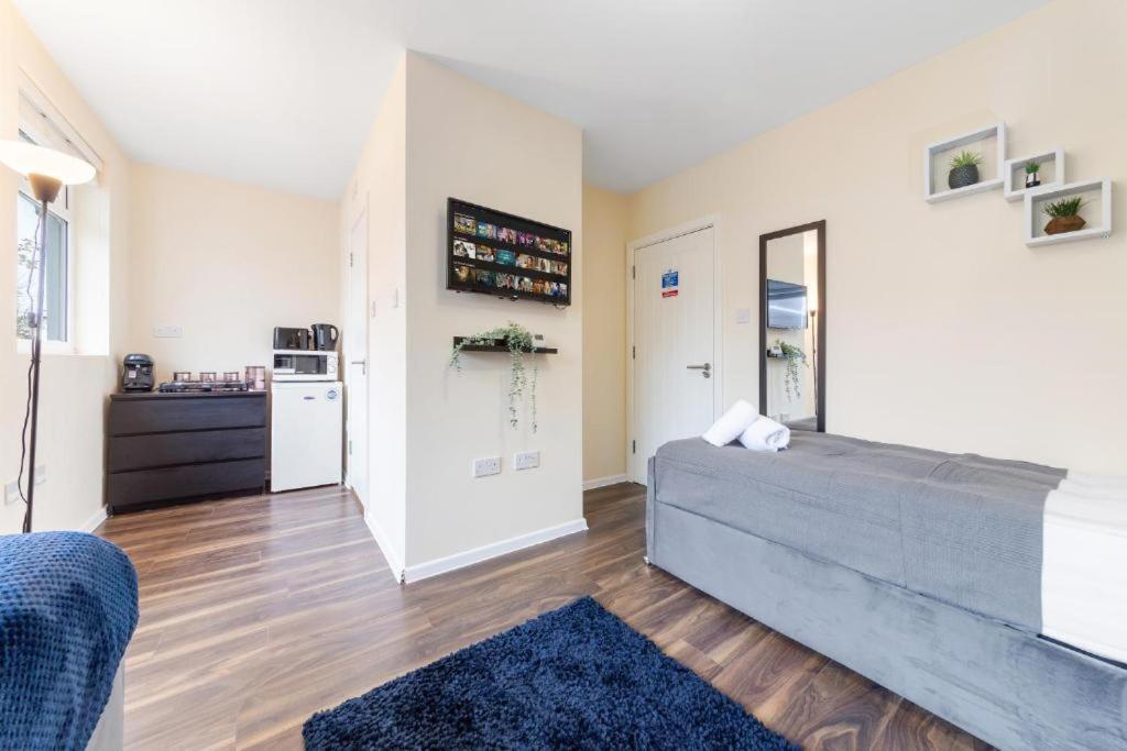 איילוורת' Twickenham Homes מראה חיצוני תמונה