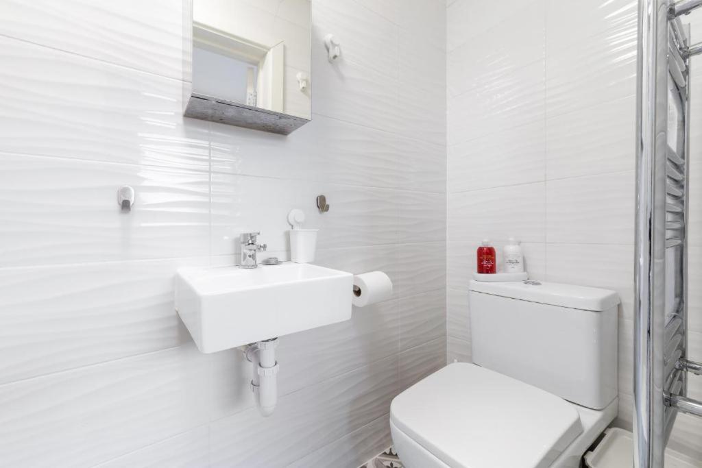 איילוורת' Twickenham Homes מראה חיצוני תמונה