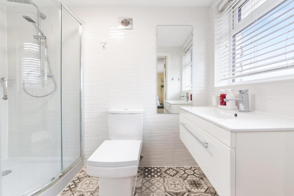 איילוורת' Twickenham Homes מראה חיצוני תמונה