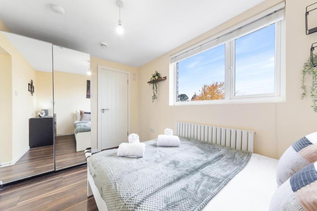 איילוורת' Twickenham Homes מראה חיצוני תמונה